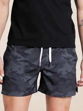 ❤️ 2/$37 COVE Gray Camo Active Athlete Volleyball Swim Hybrid Shorts $48